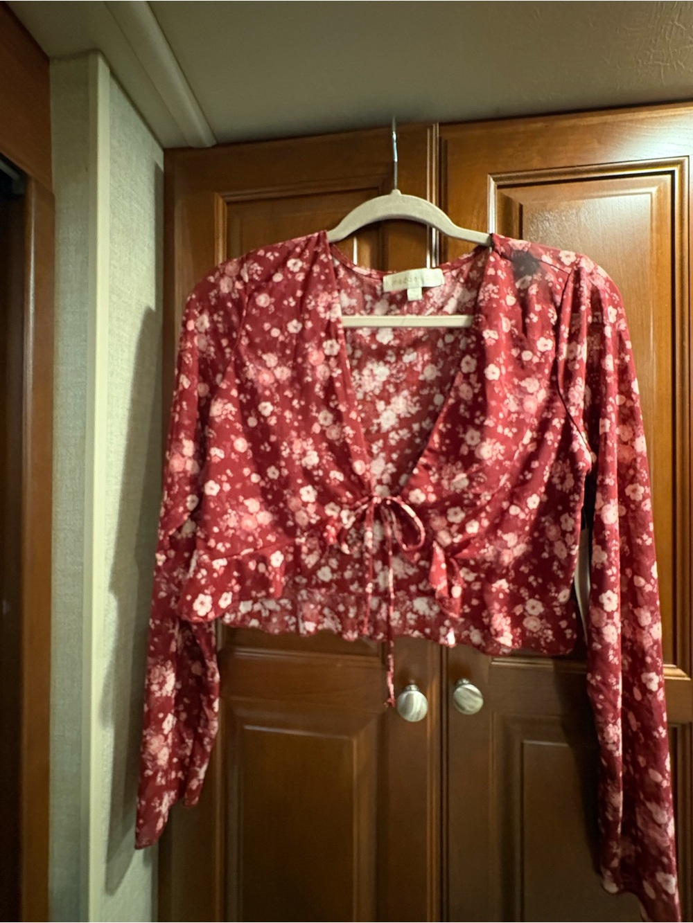 Madden Girl Burgundy Floral Tie-Front Crop Blouse